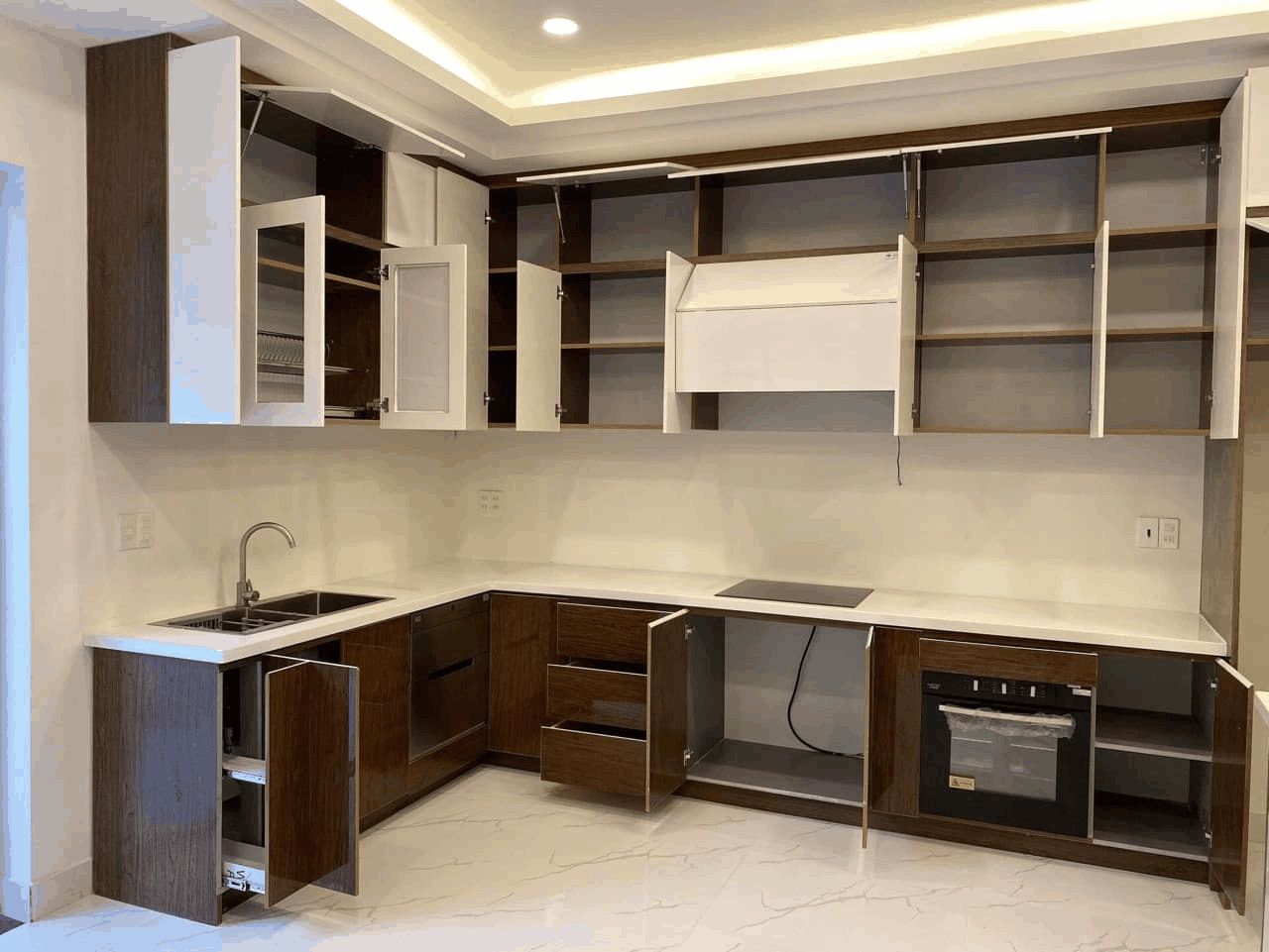 giá tủ bếp nhựa ecoplast