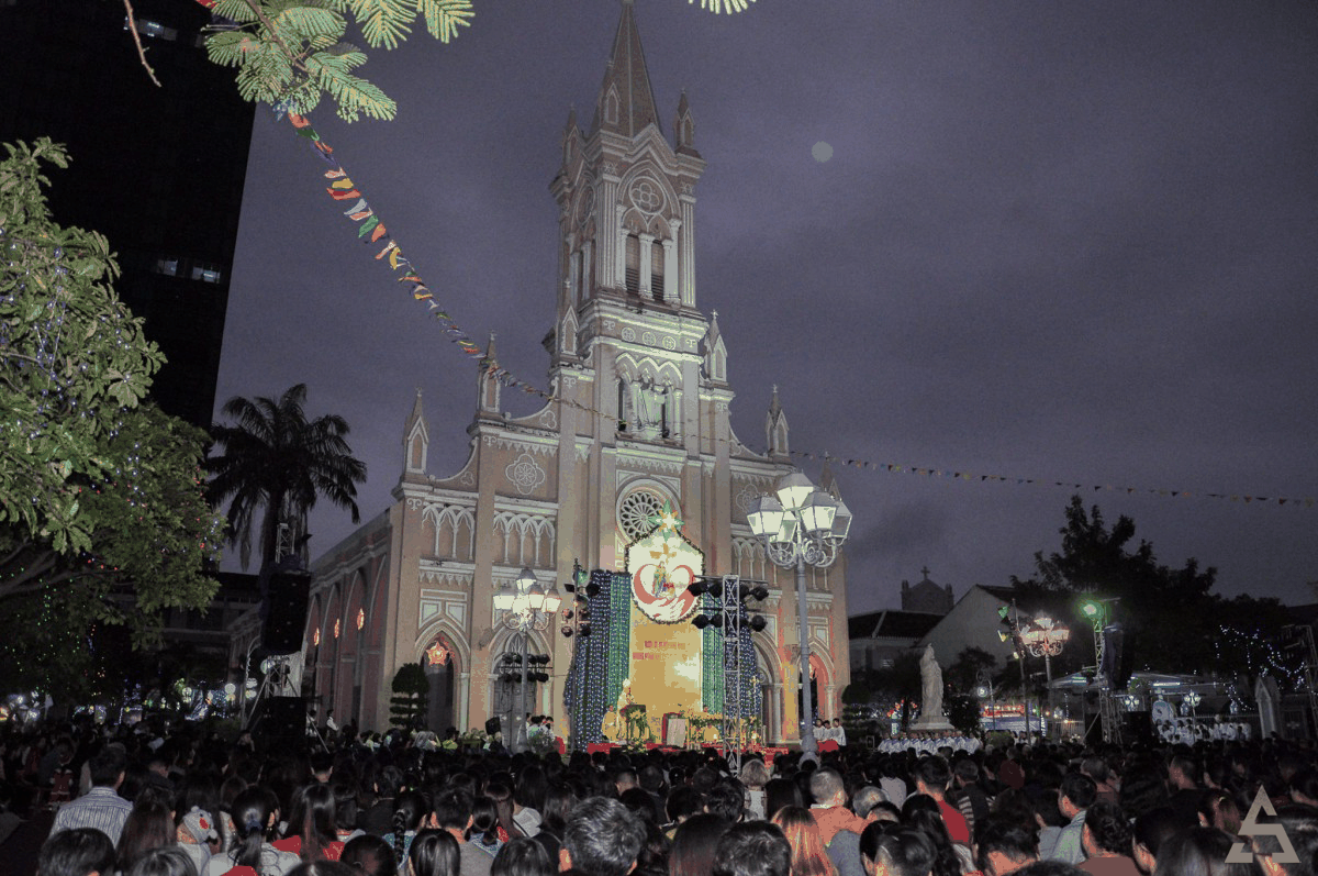 nhà thờ con gà đà nẵng noel, chơi noel ở nhà thờ con gà đà nẵng