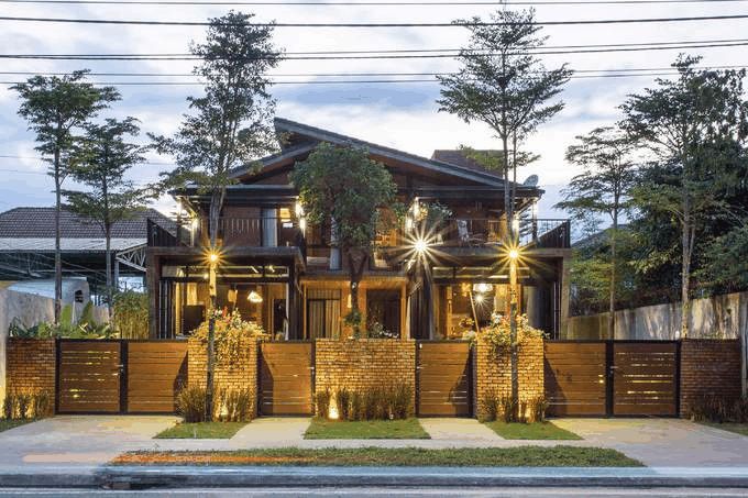 Hai căn biệt thự riêng biệt trong một khu vườn chung rộng rãi 