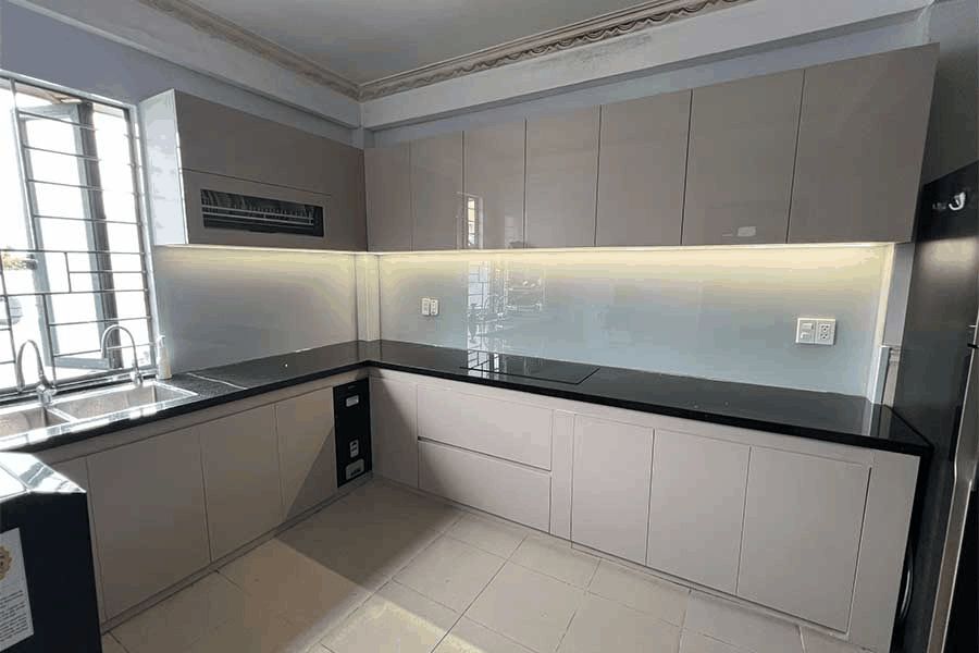 THIẾT KẾ THI CÔNG TỦ BẾP NHỰA ĐẶC PHỦ AHG – A NAM – Q.SƠN TRÀ