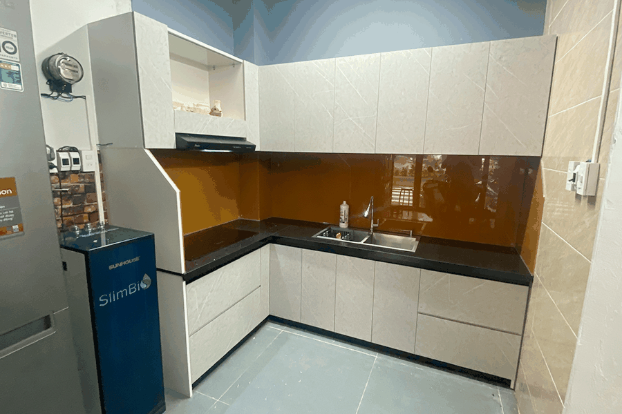 TỦ BẾP NHỰA ĐẶC ĐÀ NẴNG – CHỊ HÀ – HẢI CHÂU